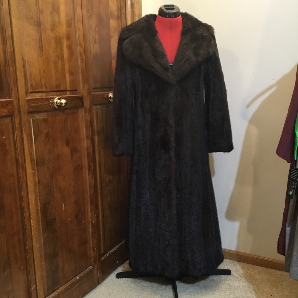 MAKE SOMEONE HAPPY, Full length Danish Mink coat, 22 pelts, sweep 62, length 46”